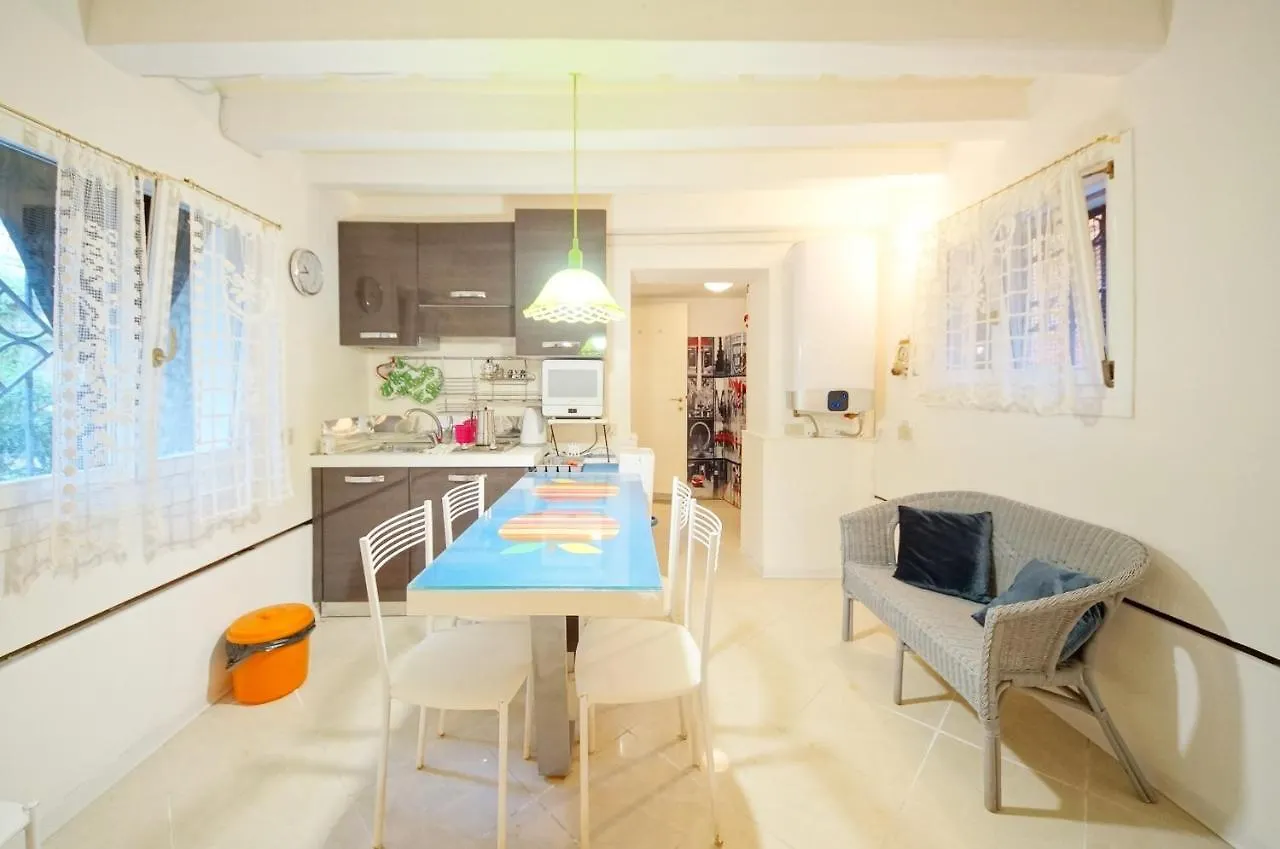 Dolcevita Apartments N 386 Venice 0*,  Italy